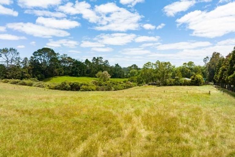Photo of property in 40 Foster Road, Kumeu, 0891