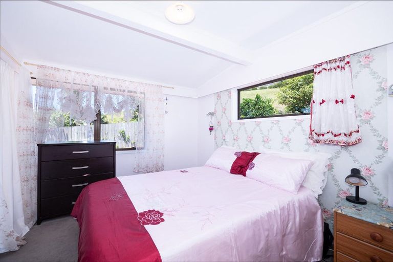 Photo of property in 20 Stratford Drive, Cable Bay, 0420