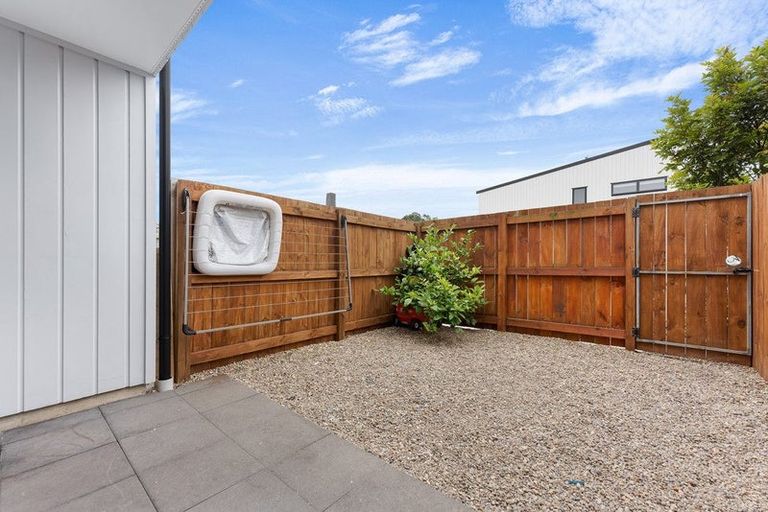 Photo of property in 2/78 Swaffield Road, Papatoetoe, Auckland, 2025