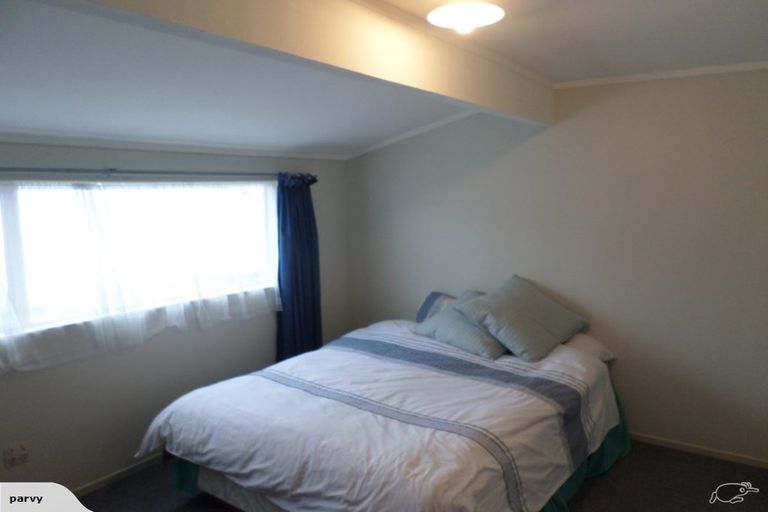 Photo of property in 3/49 Apu Crescent, Lyall Bay, Wellington, 6022