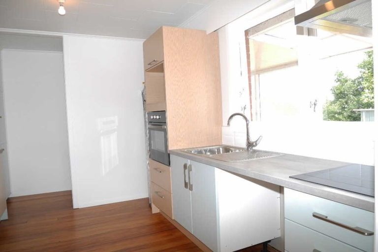 Photo of property in 12 Kowhai Grove, Raumati Beach, Paraparaumu, 5032