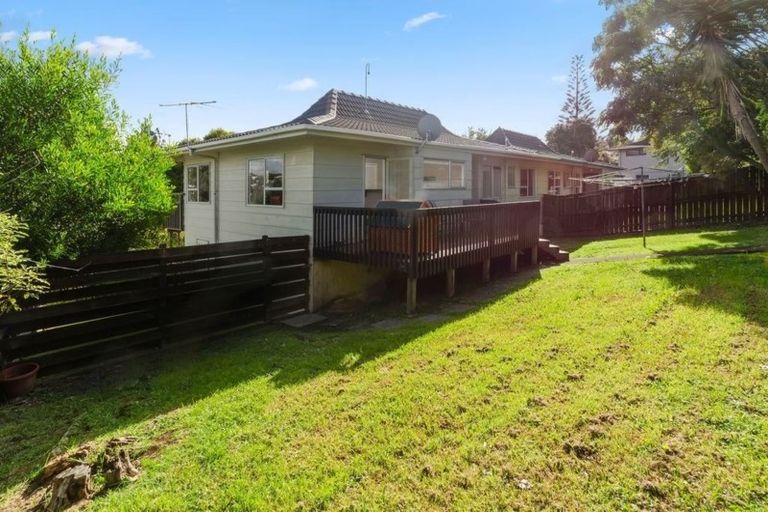 Photo of property in 1/11 Foley Place, Torbay, Auckland, 0632