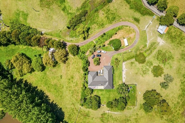 Photo of property in 48 Pomona Road, Kumeu, 0891