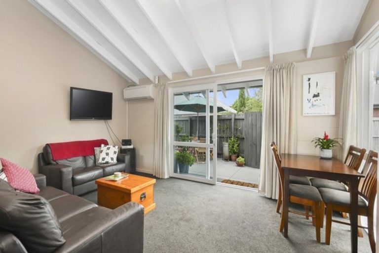 Photo of property in 1/23 Blighs Road, Strowan, Christchurch, 8052