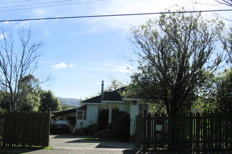 Photo of property in 15 Kairimu Street, Stokes Valley, Lower Hutt, 5019