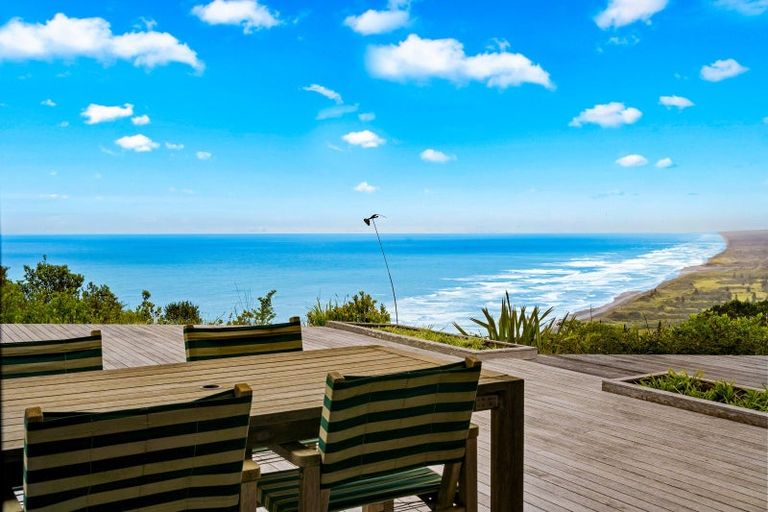 Photo of property in 381 Oaia Road, Muriwai, Waimauku, 0881