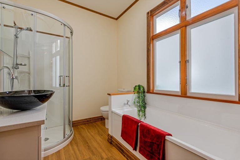 Photo of property in 16 Tokomaru Road, Tokomaru, Palmerston North, 4474