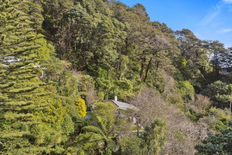 Photo of property in 8 Huia Road, Days Bay, Lower Hutt, 5013