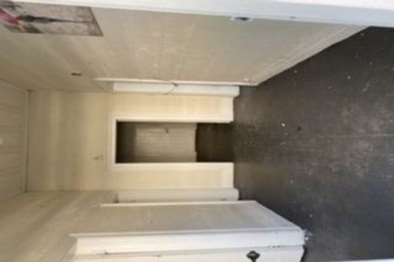 Photo of property in 5 Sampson Lane, Northcote, Auckland, 0627