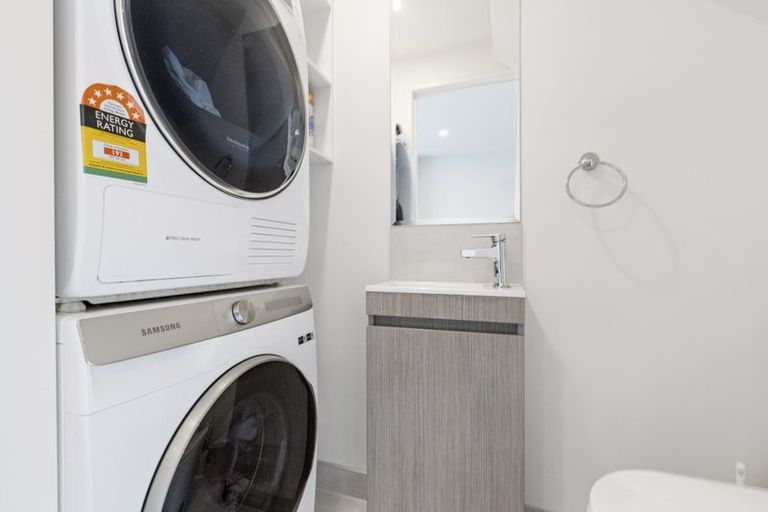 Photo of property in Rf202b, 11/18 Hewlett Road, Massey, Auckland, 0614