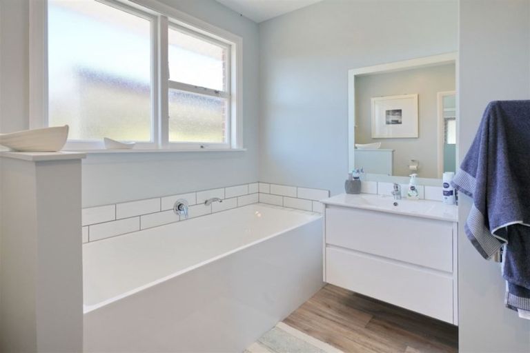 Photo of property in 15 Carters Road, Amberley, 7410