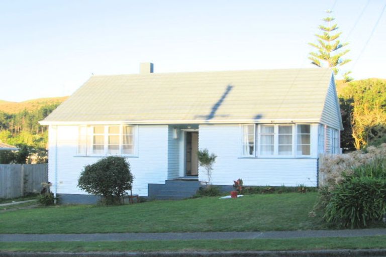 Photo of property in 118 Bedford Street, Cannons Creek, Porirua, 5024