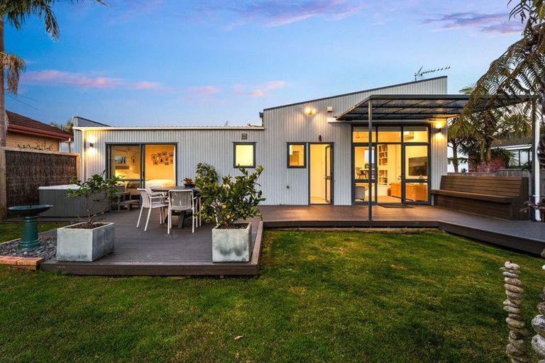 Photo of property in 8 Brixton Road, Manly, Whangaparaoa, 0930