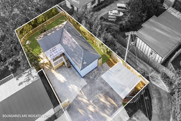 Photo of property in 90 Kelman Road, Kelston, Auckland, 0602