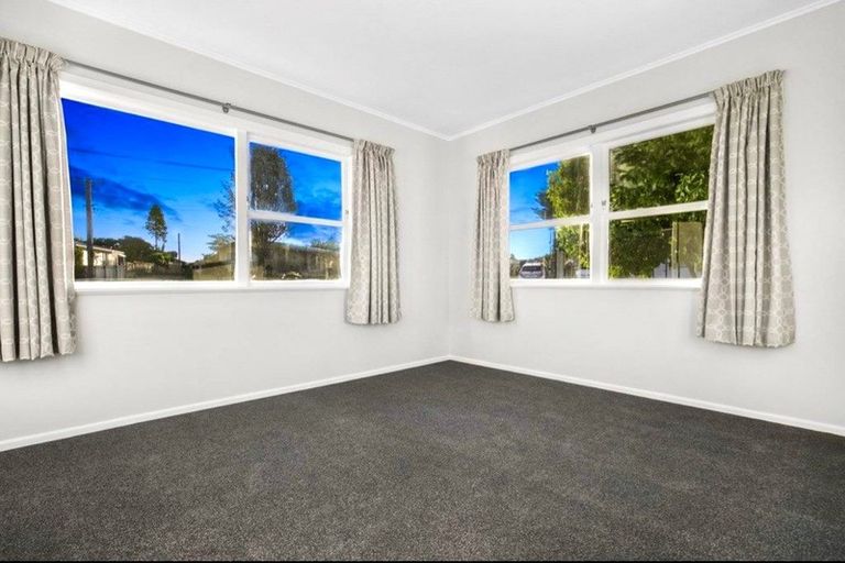 Photo of property in 5 Rondorlyn Place, Manurewa, Auckland, 2102