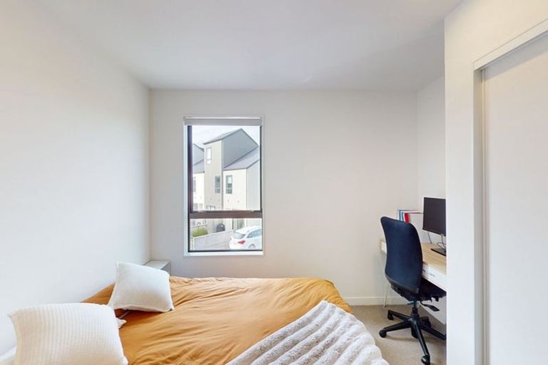 Photo of property in 2/170 Fraser Avenue, Johnsonville, Wellington, 6037