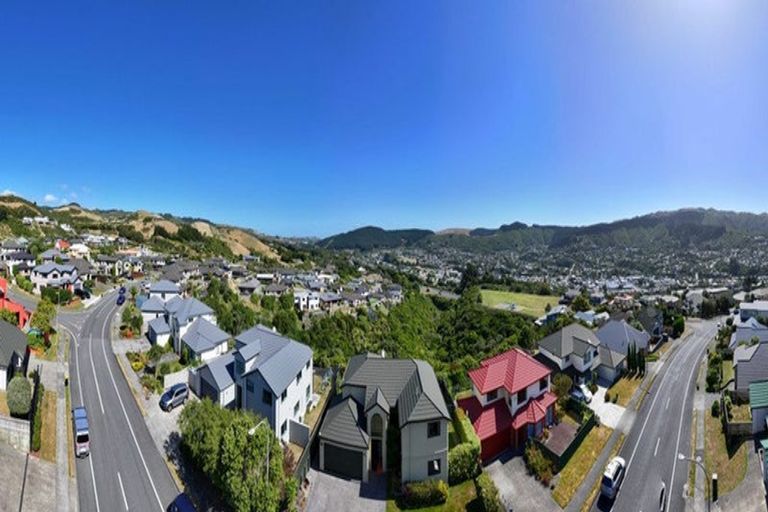 Photo of property in 138 Woodman Drive, Tawa, Wellington, 5028