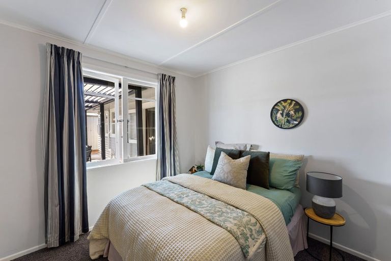 Photo of property in 310 Te Moana Road, Waikanae, 5036