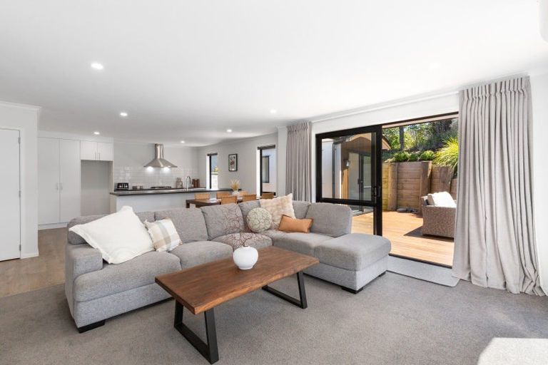 Photo of property in 6 Martingale Drive, Whitby, Porirua, 5024