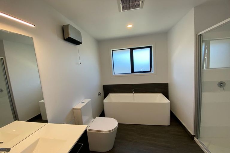 Photo of property in 8 Travertine Street, Cromwell, 9310