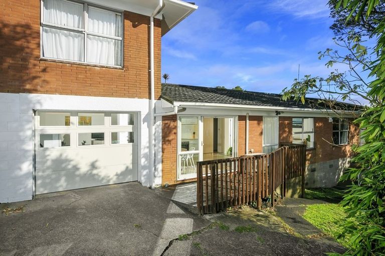 Photo of property in 2/152 Manuka Road, Bayview, Auckland, 0629