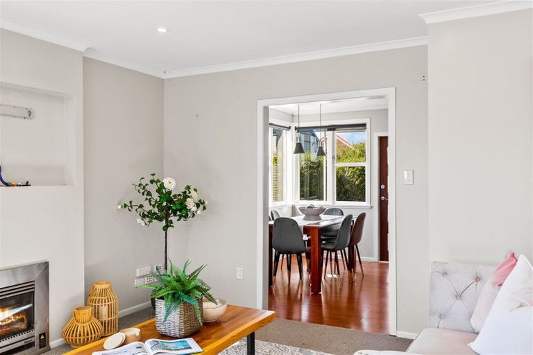 Photo of property in 1/36a Tomo Street, New Lynn, Auckland, 0600