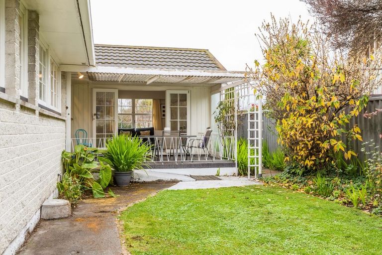 Photo of property in 8 James Cook Street, Havelock North, 4130