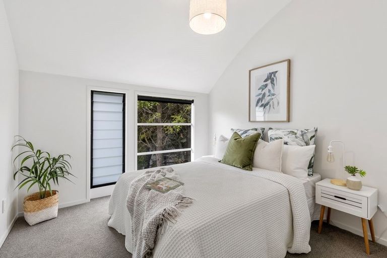 Photo of property in 2/22 Rangatira Road, Birkenhead, Auckland, 0626