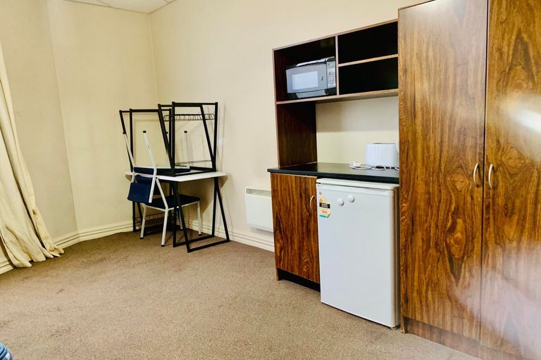 Photo of property in 5 Anzac Avenue, Dunedin Central, Dunedin, 9016