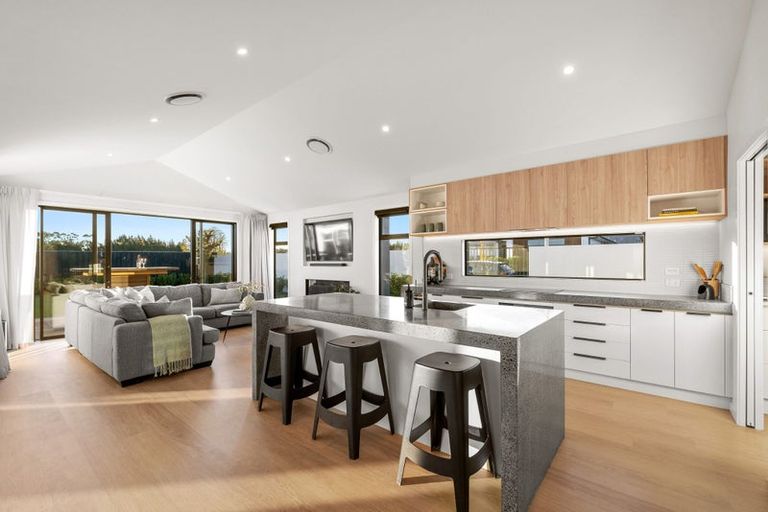 Photo of property in 43 Hotere Street, Rangiora, 7400