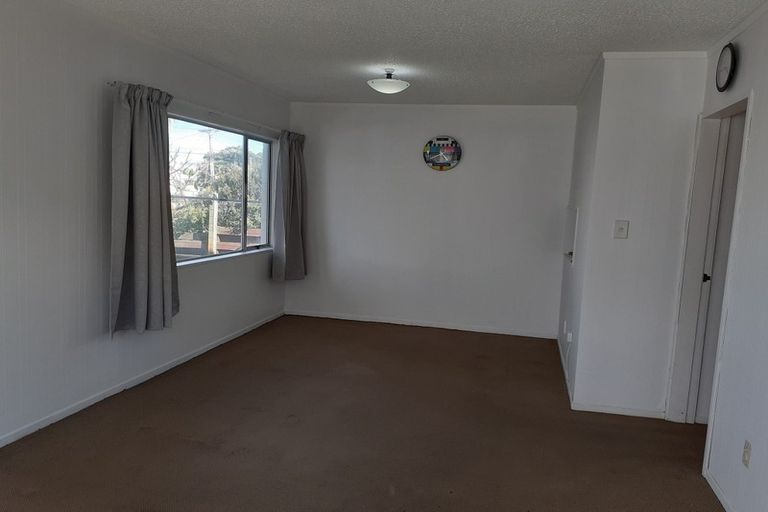 Photo of property in 1/192 Onepu Road, Lyall Bay, Wellington, 6022