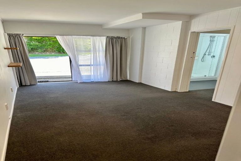 Photo of property in 2/23 Waitemata Road, Hauraki, Auckland, 0622