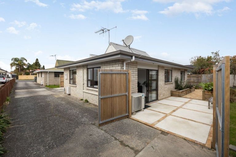 Photo of property in 1/1 Saint Olpherts Avenue, Hamilton East, Hamilton, 3216