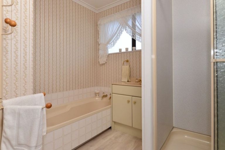 Photo of property in 1/100 Beerescourt Road, Beerescourt, Hamilton, 3200