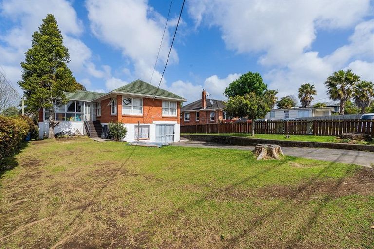Photo of property in 41 Royal Road, Massey, Auckland, 0614
