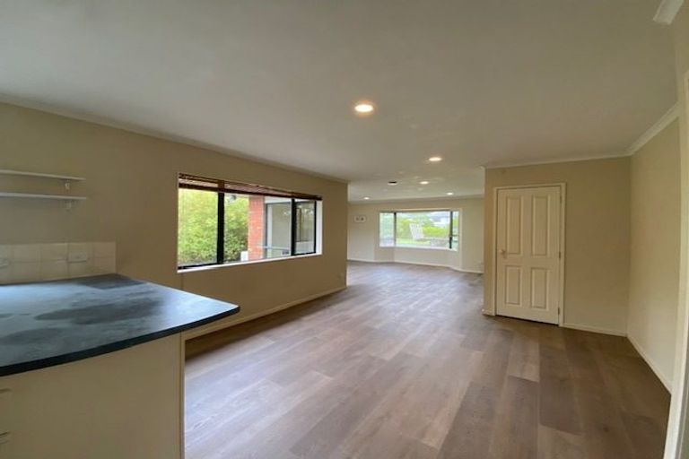 Photo of property in 31 Armoy Drive, East Tamaki, Auckland, 2016