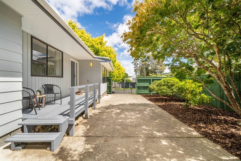 Photo of property in 6 Denver Grove, Totara Park, Upper Hutt, 5018