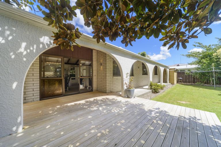 Photo of property in 395 College Street, Hokowhitu, Palmerston North, 4410