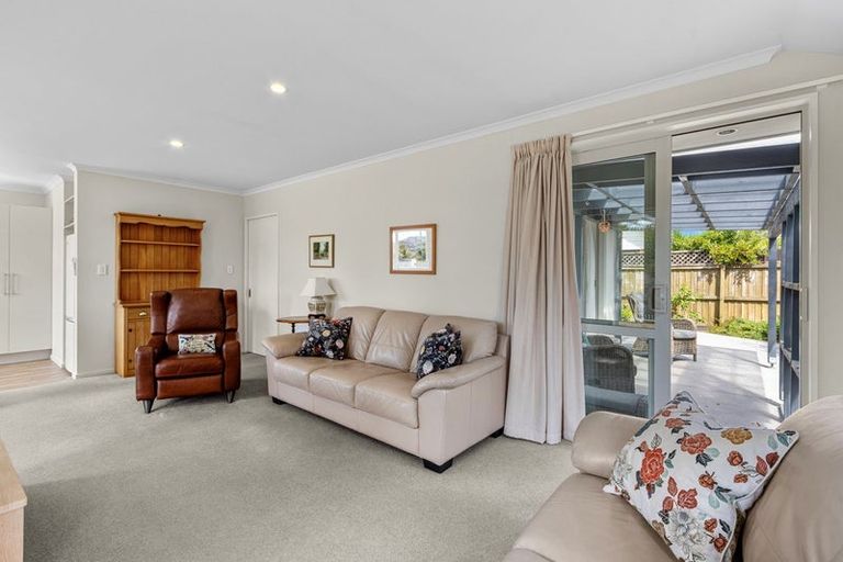 Photo of property in 463a Bower Avenue, Parklands, Christchurch, 8083