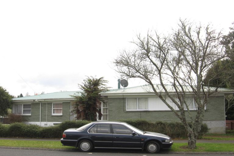 Photo of property in 57 Carrington Avenue, Silverdale, Hamilton, 3216