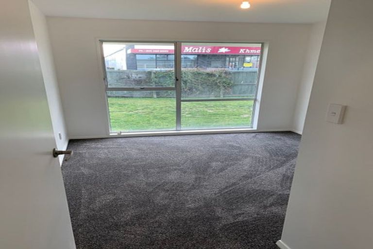 Photo of property in 2/483 Wairakei Road, Burnside, Christchurch, 8053