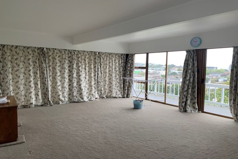 Photo of property in 20 Glencoe Road, Browns Bay, Auckland, 0630