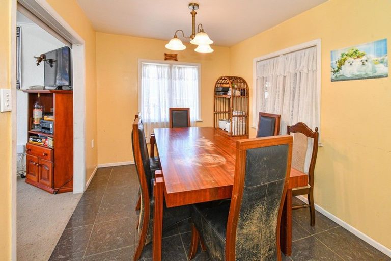 Photo of property in 129 Clevedon Road, Papakura, 2110