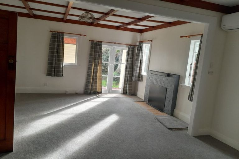 Photo of property in 94 Queen Street, Waiuku, 2123