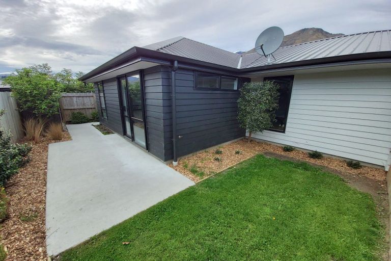 Photo of property in 35 Cheltenham Road, Lower Shotover, Queenstown, 9304
