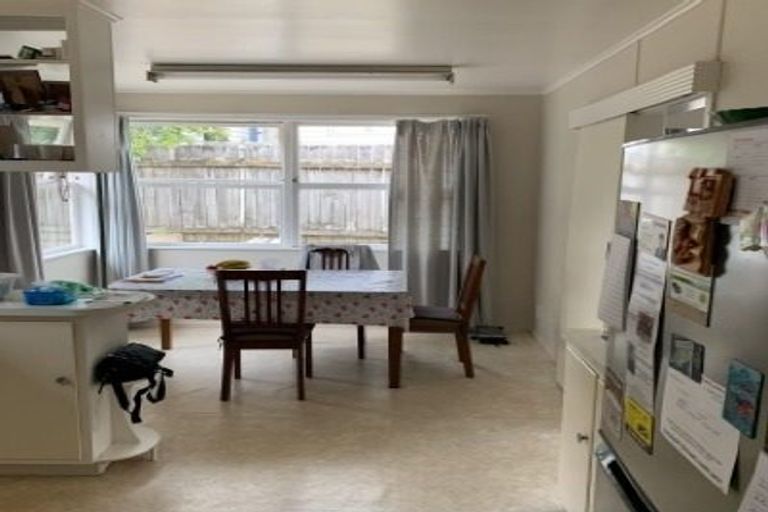 Photo of property in 7 Segedin Place, Glenfield, Auckland, 0629