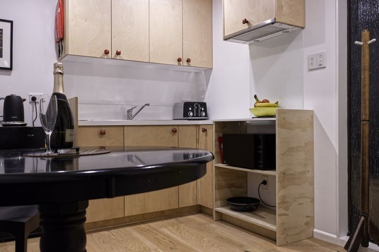 Photo of property in 39 Carlton Street, Melrose, Wellington, 6023