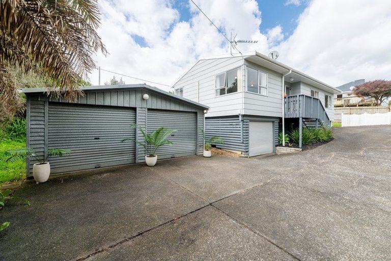 Photo of property in 2/23 Tawa Road, Te Atatu Peninsula, Auckland, 0610