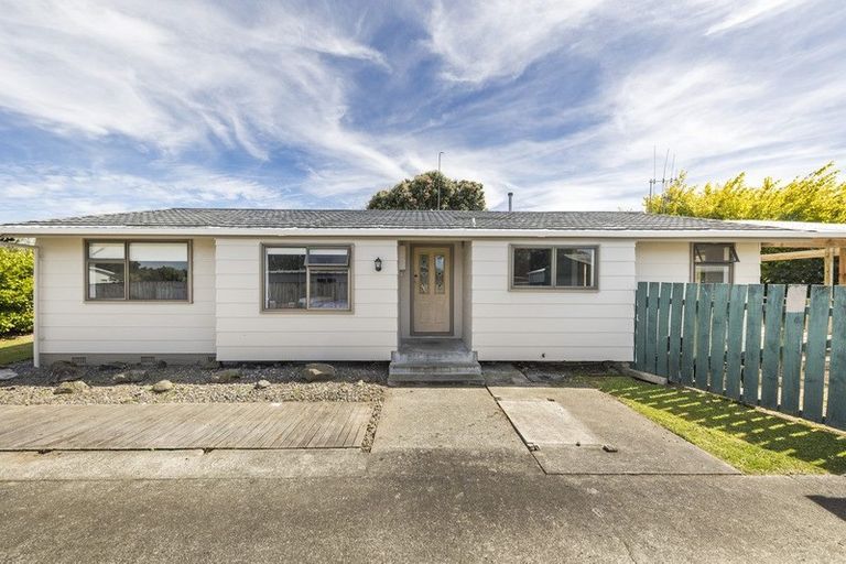 Photo of property in 6 Marybank Mews, Highbury, Palmerston North, 4412