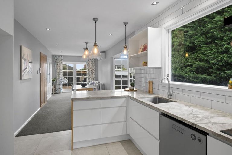 Photo of property in 119a Dyers Pass Road, Cashmere, Christchurch, 8022